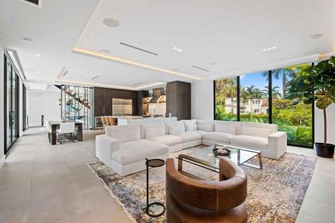 5288 Alton Road 3, Miami Beach FL - photo 8 of 33
