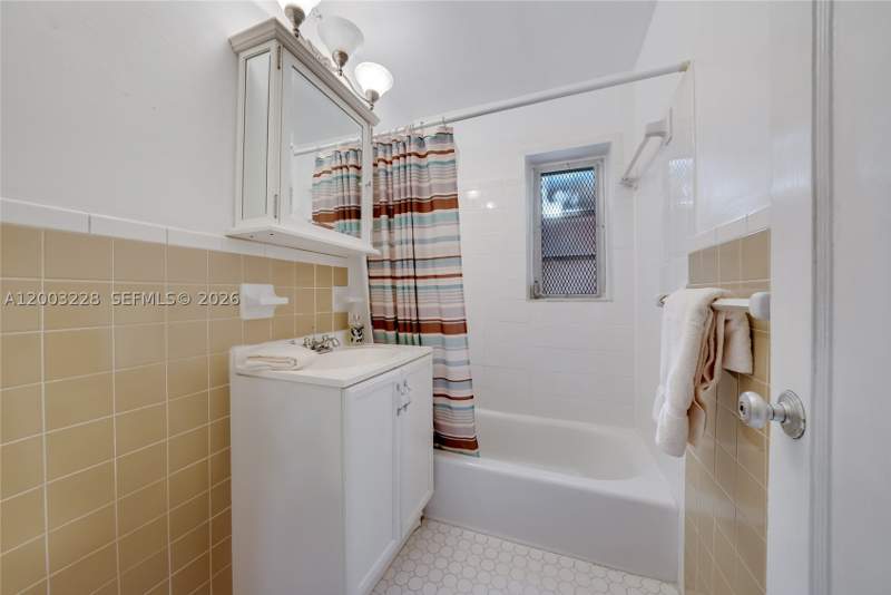 3 bedroom SingleFamilyResidence at 14115 NW 6th Ave, Nichols Heights, North Miami — photo 5