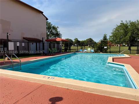 425 W Park Dr 10, Miami FL - photo 19 of 37