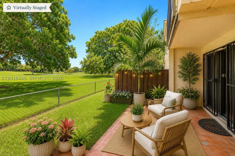 2 bedroom Condominium at 425 W Park Dr 10, Indian Summer Village II, Miami — photo 2