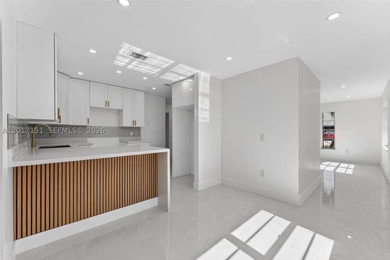 4 bedroom SingleFamilyResidence at 10210 SW 175th St, Dixie Heights Gardens, Miami — photo 5