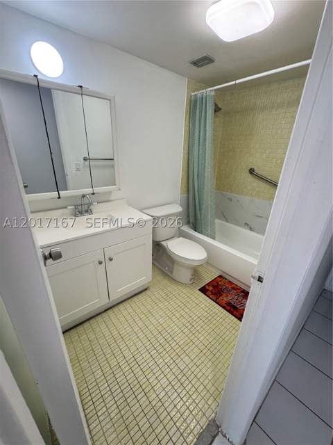 1470 NE 125th Ter 205, North Miami FL - photo 8 of 14