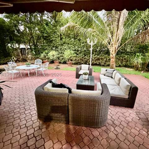 10773 NW 73rd Ter, Doral FL - photo 12 of 58