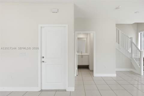 4426 83rd Pkwy, Doral FL - photo 10 of 53