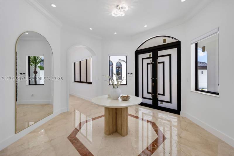 6 bedroom SingleFamilyResidence at 9881 SW 148th Ter, Arenal Sub, Miami — photo 5
