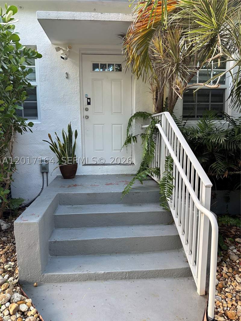 1 bedroom Condominium at 8401 Crespi Blvd 3, Oasis On The Beach Condo, Miami Beach — photo 2