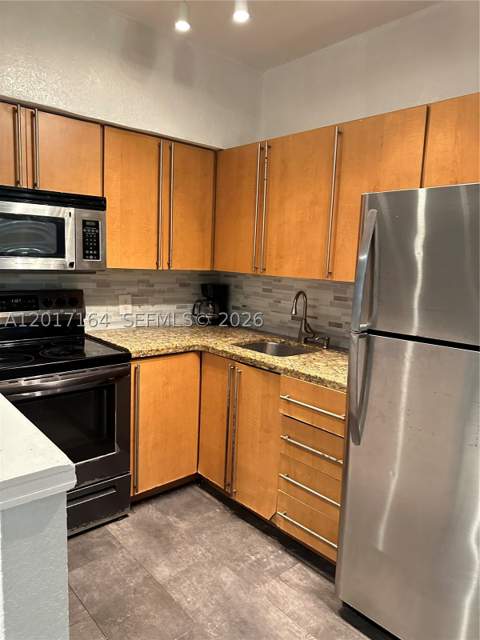 8401 Crespi Blvd 3, Miami Beach FL - photo 7 of 24
