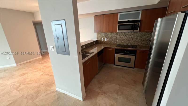 2 bedroom Condominium at 9055 SW 73rd Ct 2007, Metropolis I At Dadeland, Miami — photo 4