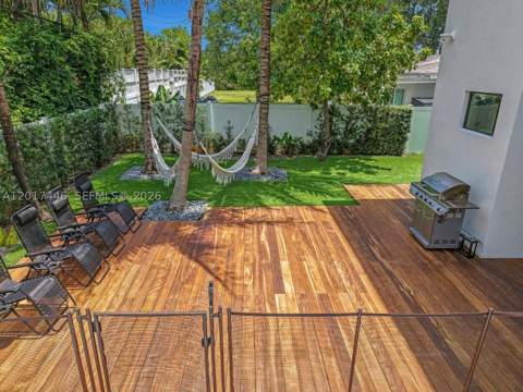 1025 NE 170th Ter, Miami FL - photo 14 of 53