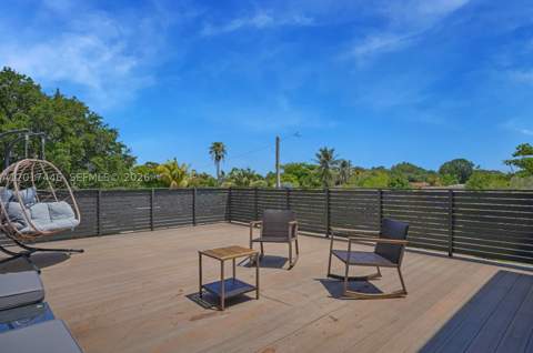 1025 NE 170th Ter, Miami FL - photo 8 of 53