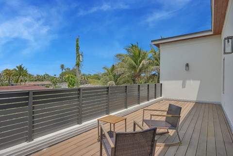 1025 NE 170th Ter, Miami FL - photo 9 of 53
