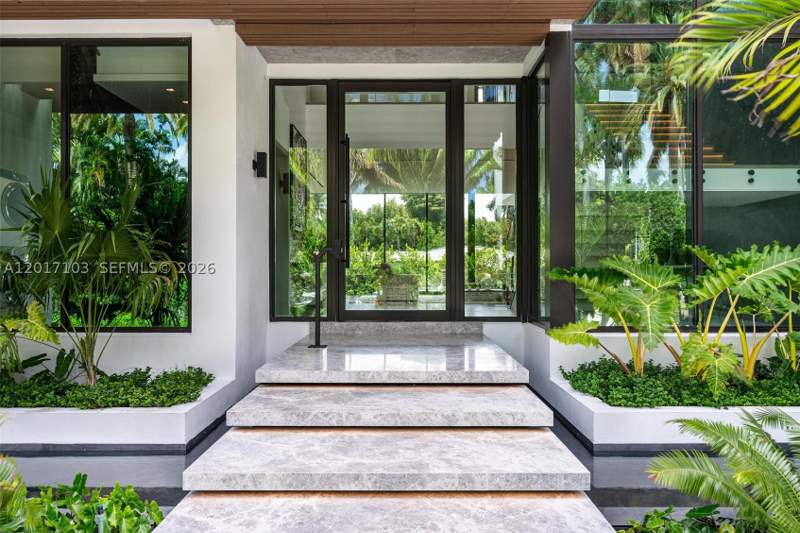 6 bedroom SingleFamilyResidence at 2520 Shelter Ave, Sunset Islands-Island No, Miami Beach — photo 3