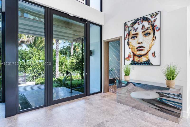 6 bedroom SingleFamilyResidence at 2520 Shelter Ave, Sunset Islands-Island No, Miami Beach — photo 4