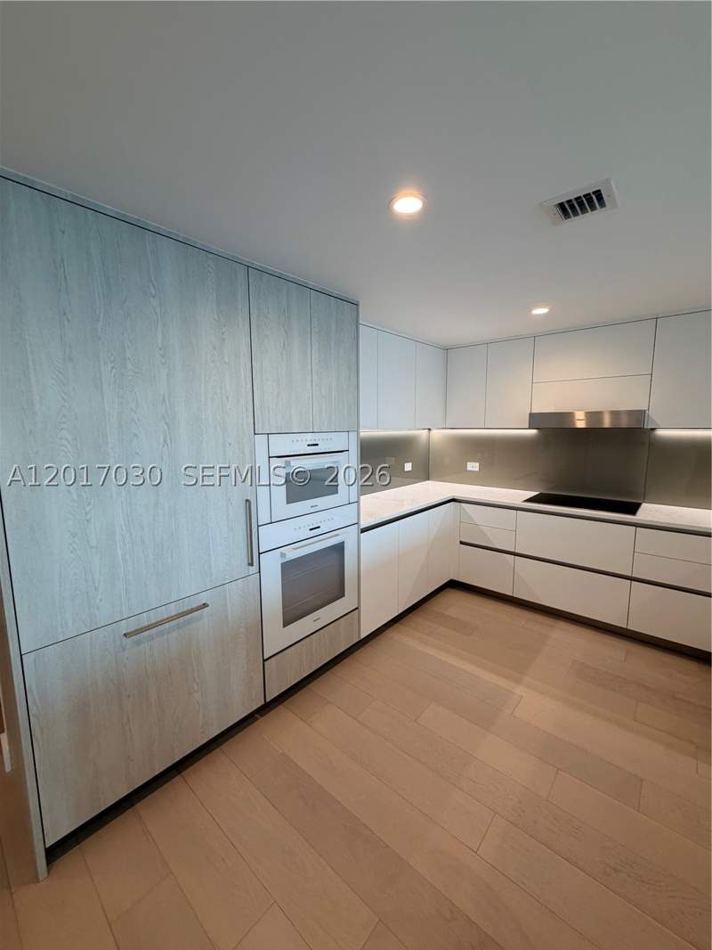 2 bedroom Condominium at 9221 E Bay Harbor Dr 309, La Baia, Bay Harbor Islands — photo 4