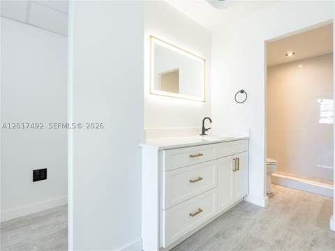 300 Bayview Dr 2115, Sunny Isles Beach FL - photo 11 of 22