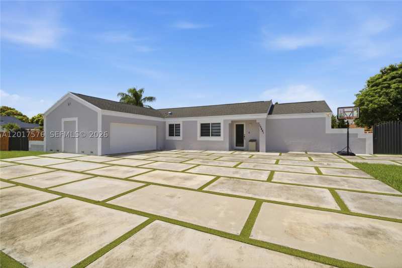 3 bedroom SingleFamilyResidence at 15481 SW 155th Ter, Weitzer Shauna Meadows SE, Miami — photo 1