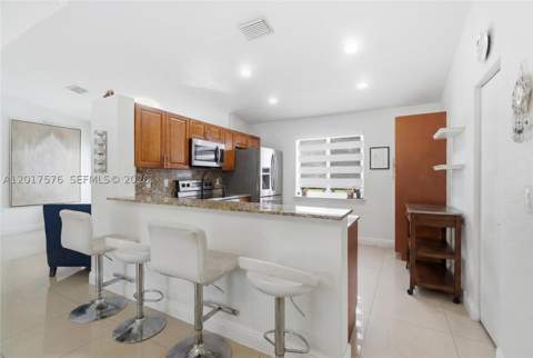 15481 SW 155th Ter, Miami FL - photo 20 of 47