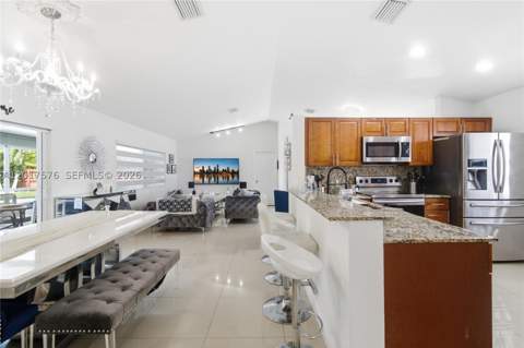 15481 SW 155th Ter, Miami FL - photo 7 of 47