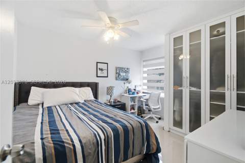 15481 SW 155th Ter, Miami FL - photo 9 of 47