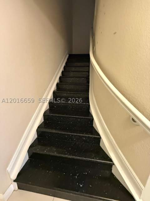 9845 NW 86th Ter, Doral FL - photo 8 of 33
