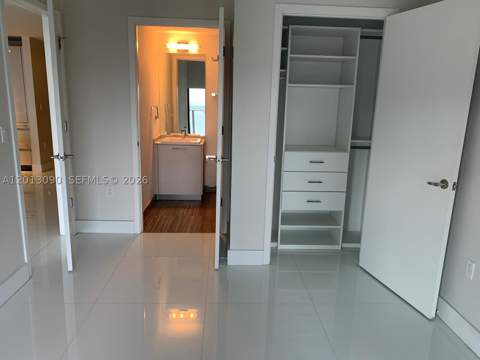 1010 Brickell Ave 3704, Miami FL - photo 17 of 65