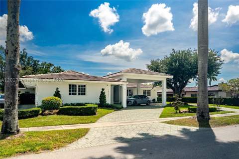 15761 Turnberry Dr, Miami Lakes FL - photo 8 of 42