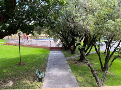 9190 Fontainebleau Blvd 202, Miami FL - photo 11 of 12