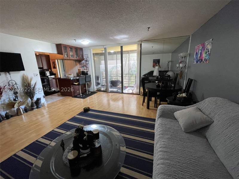 1 bedroom Condominium at 671 NE 195th St 207-E, Cedar Glenn Condo, Miami — photo 2