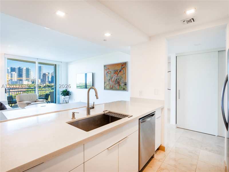 1 bedroom Condominium at 2475 Brickell Ave 903, The Metropolitan Condo, Miami — photo 1