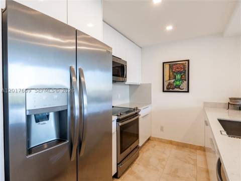 2475 Brickell Ave 903, Miami FL - photo 8 of 24