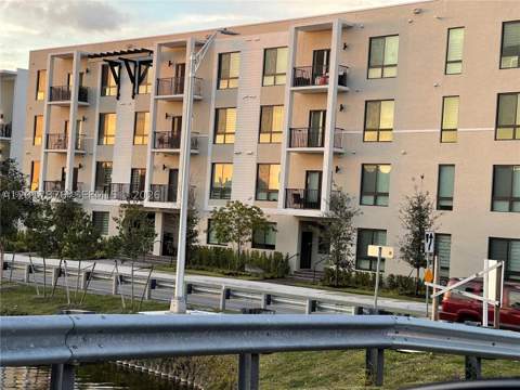8201 NW 41st St D-203, Doral FL - photo 14 of 18