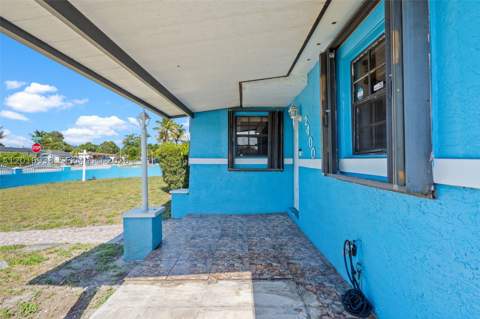 2400 NW 181st Ter, Miami Gardens FL - photo 15 of 54