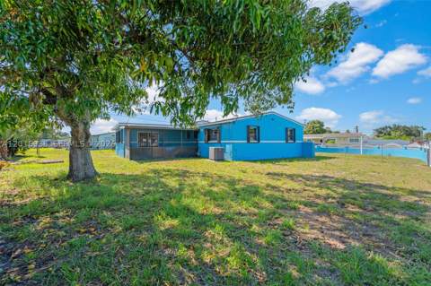 2400 NW 181st Ter, Miami Gardens FL - photo 6 of 54