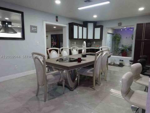 9260 SW 164th St, Palmetto Bay FL - photo 12 of 53