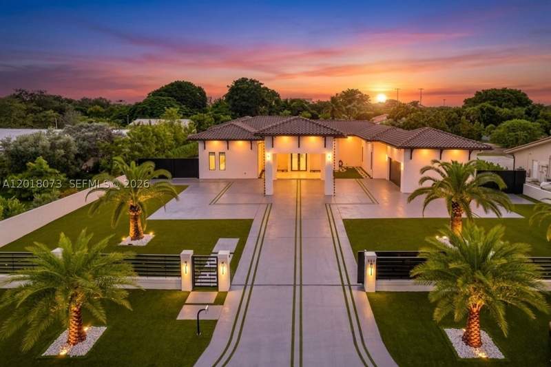 5 bedroom SingleFamilyResidence at 320 SW 125th Ave, Sweetwater Estates Sub, Miami — photo 2