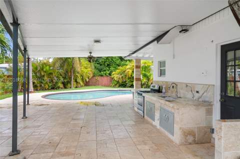 13611 SW 77th St, Miami FL - photo 10 of 64