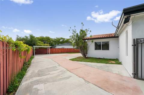 13611 SW 77th St, Miami FL - photo 19 of 64