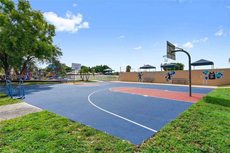 4 bedroom SingleFamilyResidence at 13611 SW 77th St, Winston Park Unit 5, Miami — photo 2