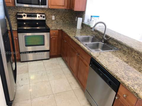 322 Madeira Ave 302, Coral Gables FL - photo 14 of 36