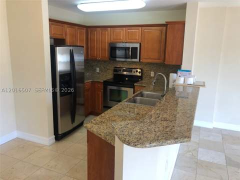 322 Madeira Ave 302, Coral Gables FL - photo 15 of 36
