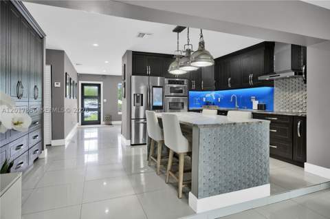 5241 SW 104th Ave, Miami FL - photo 12 of 58