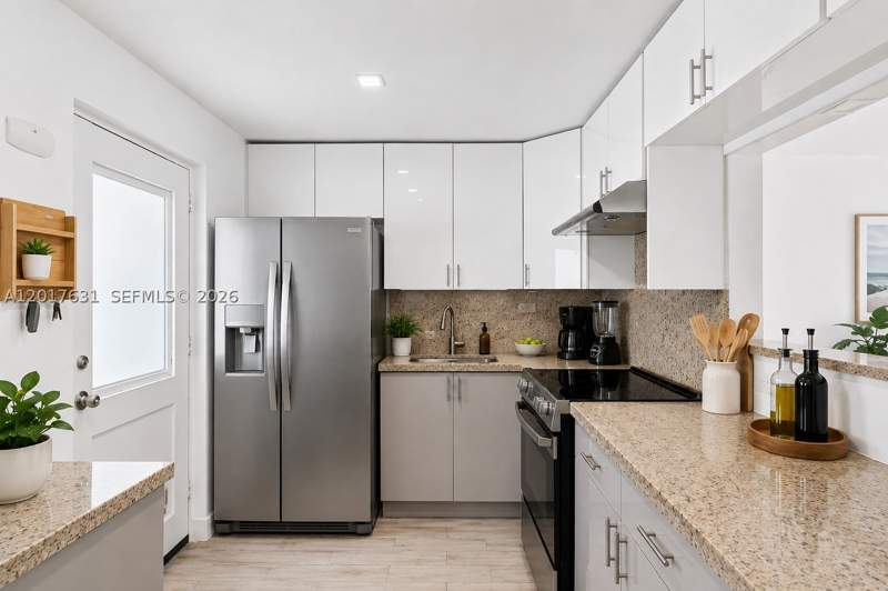 1 bedroom Condominium at 7850 Byron Ave 702, Byron Gardens Condo, Miami Beach — photo 3