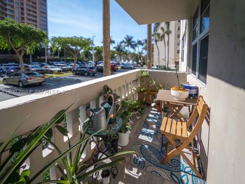 90 Edgewater Dr 114, Coral Gables FL - photo 15 of 32