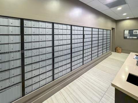 90 Edgewater Dr 114, Coral Gables FL - photo 18 of 32