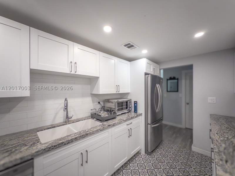2 bedroom Condominium at 90 Edgewater Dr 114, Gables Waterway Towers Co, Coral Gables — photo 3