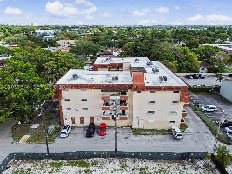 2 bedroom Condominium at 685 Miller Dr E205, Springs Towers Condo, Miami Springs — photo 2