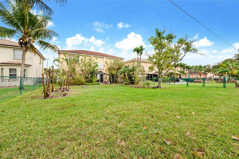 4 bedroom SingleFamilyResidence at 1402 SE 16th Ave, Keys Landing, Homestead — photo 2