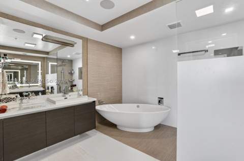 330 Sunny Isles Blvd 5-2301, Sunny Isles Beach FL - photo 22 of 54