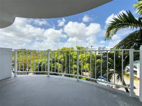 496 NW 165th St Rd D-410, Miami FL - photo 10 of 15