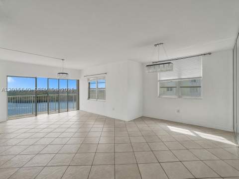 300 Bayview Dr 906, Sunny Isles Beach FL - photo 12 of 67